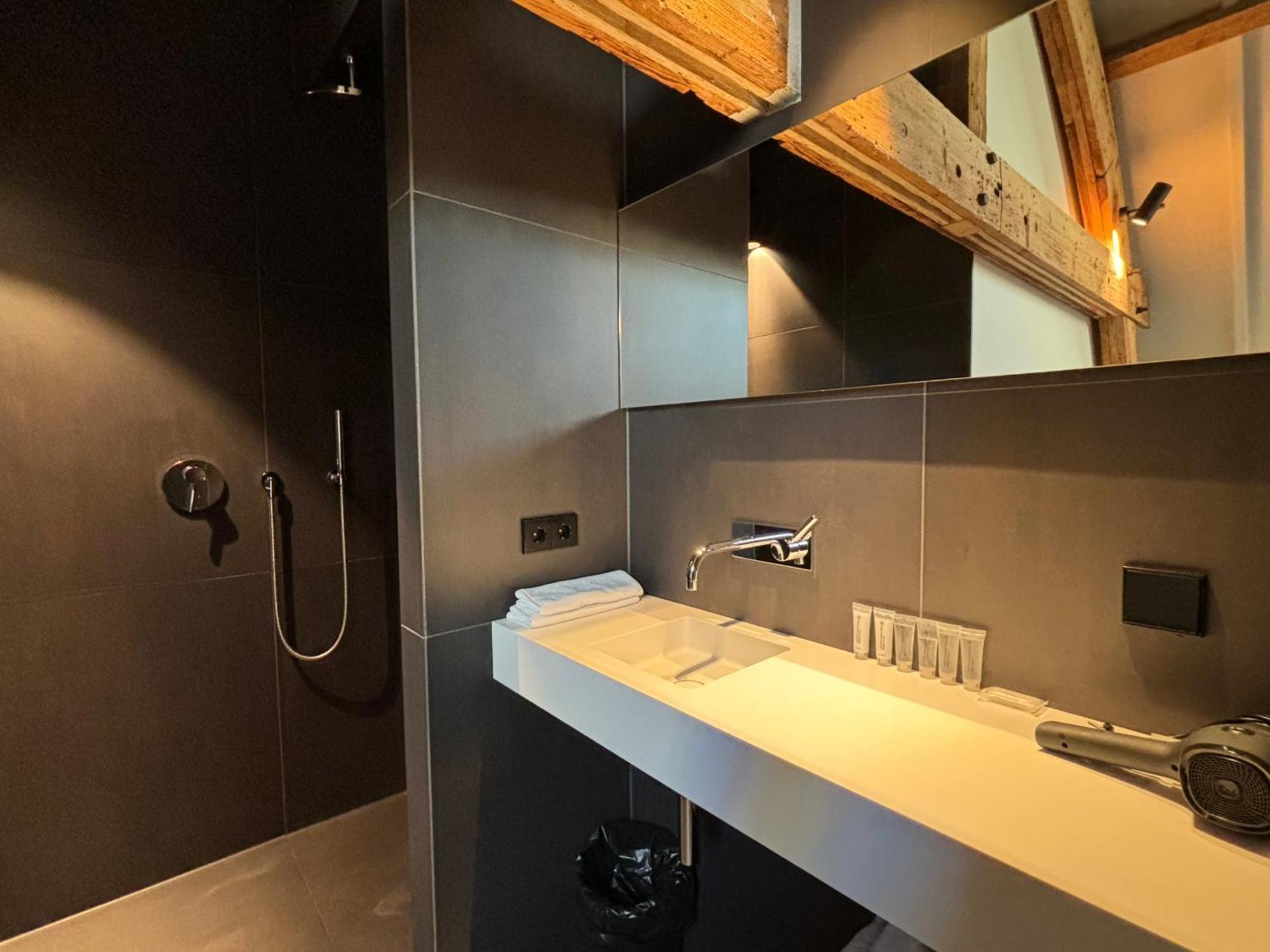 Kazerne Hotel - Member Of Design Hotels 에인트호번 외부 사진